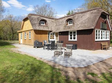Holiday home Holiday Home Fina - 15km from the sea in Western Jutland