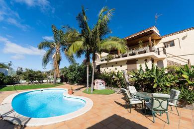 Villa Luxury Cottage - Pool - Tennis Court - Parking
