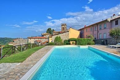 Gualdo Apartment Sleeps 2 with Pool and WiFi