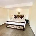 Отель Roomshala 033 Hotel Silver Inn - New Friends Colony