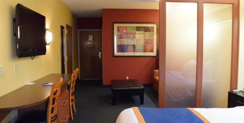 Отель Inn at the Finger Lakes