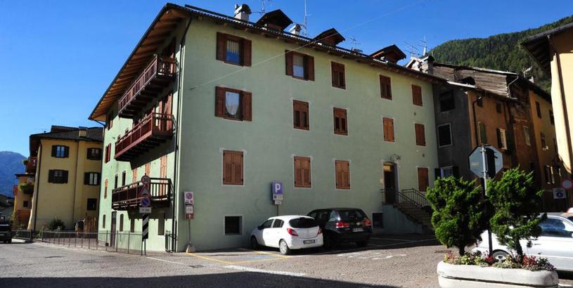 Apartments Appartamenti Violalpina - Piazza Costanzi