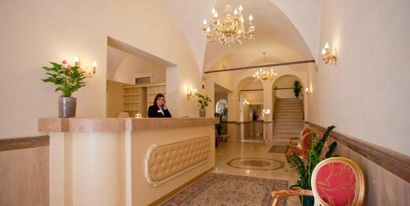 Отель Hotel Cavour