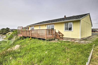 Holiday home Shore Delight Waldport Home and Deck, Walk to Beach