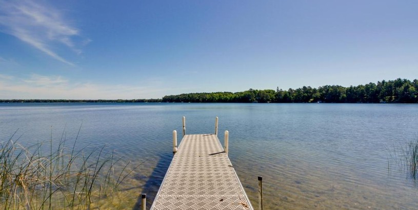 Hotel Lakefront Minnesota Escape with Fire Pit and Boat Dock