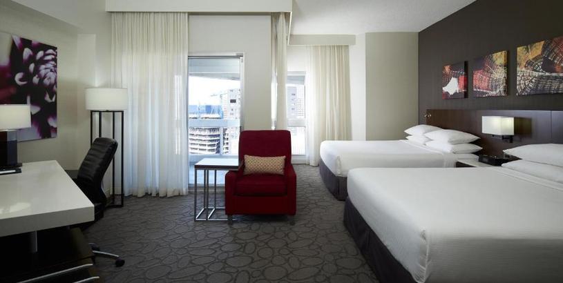 Отель Delta Hotels by Marriott Montreal
