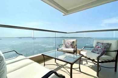 Espectacular apartamento con vista al mar