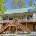 Дом отдыха Private Riverfront Lake Lure Home on 13 Acres!