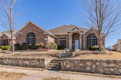 Stylish Large 4BR Home in Garland ~ perfect for families