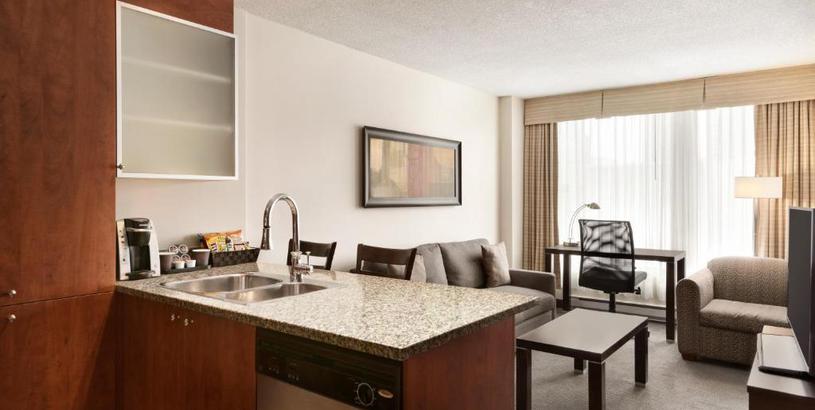Hotel Embassy Suites by Hilton - Montreal
