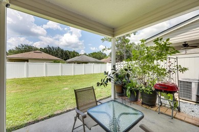 Hotel Orange Park Townhome Vacation Rental with Patio!