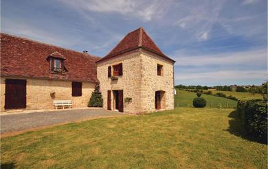 Holiday home Awesome home in La-Chapelle-Saint-Jean with 3 Bedrooms and Outdoor swimming pool