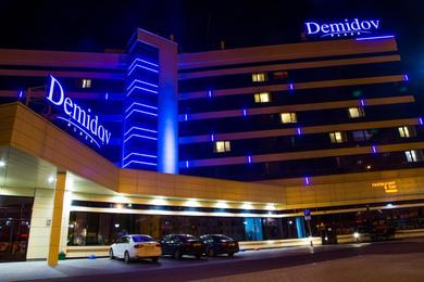 Отель Demidov Plaza