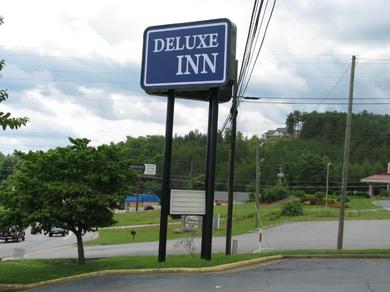 Мотель Deluxe Inn