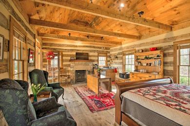 Lovely Wooded Cabin with Numerous Trails On-Site!