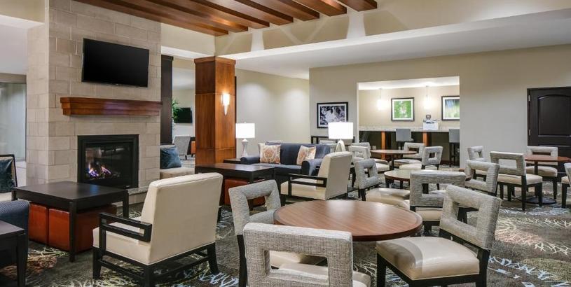 Отель Staybridge Suites Des Moines Downtown, an IHG Hotel