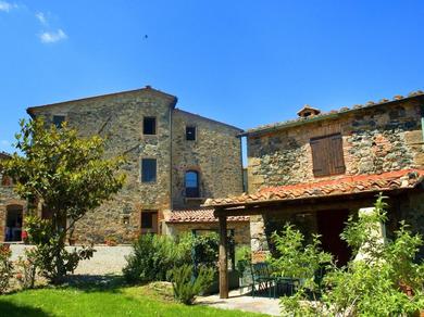 Holiday home Pleasant holiday home in Montecastelli Pisano