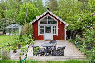 Holiday home Cozy holiday home at the beautiful Pariserviken in Motala