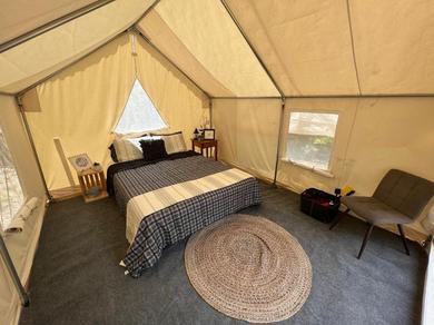 Luxury tent Tentrr Signature Site - Hollywood at Defenders Retreat - Site D