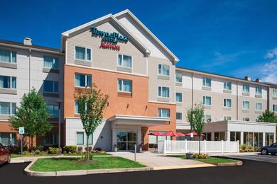 Отель TownePlace Suites by Marriott Providence North Kingstown