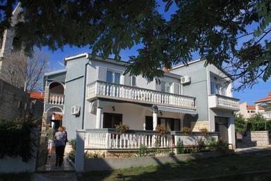 Apartments Apartments by the sea Kukljica, Ugljan - 8400