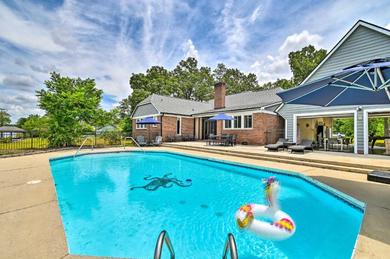  Lakefront Parkton Home Pool and Fishing Dock!