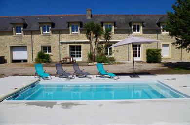 Villa de 4 chambres avec piscine privee jardin clos et wifi a Cricqueville en Bessin a 3 km de la plage
