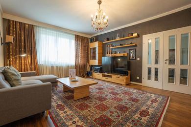Апартаменты Apartment with a balcony - 15 min to city center