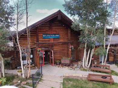 Отель The Boulder Creek Lodge