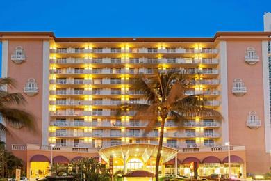 Отель Ramada Plaza by Wyndham Marco Polo Beach Resort