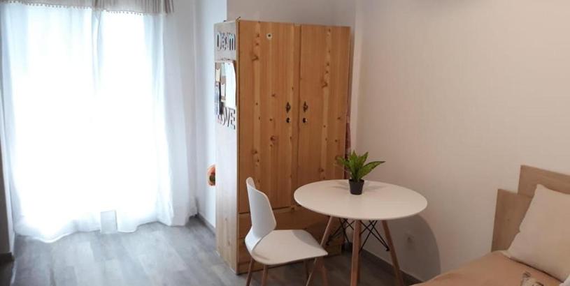 Apartments Fully renovated small & cosy studio