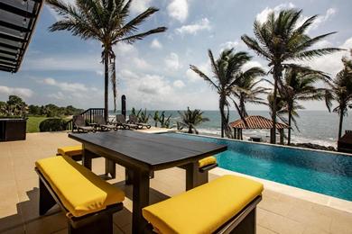 Шале Super Private Beachfront 3BR Villa with Infinity Pool Andromeda Pedasi
