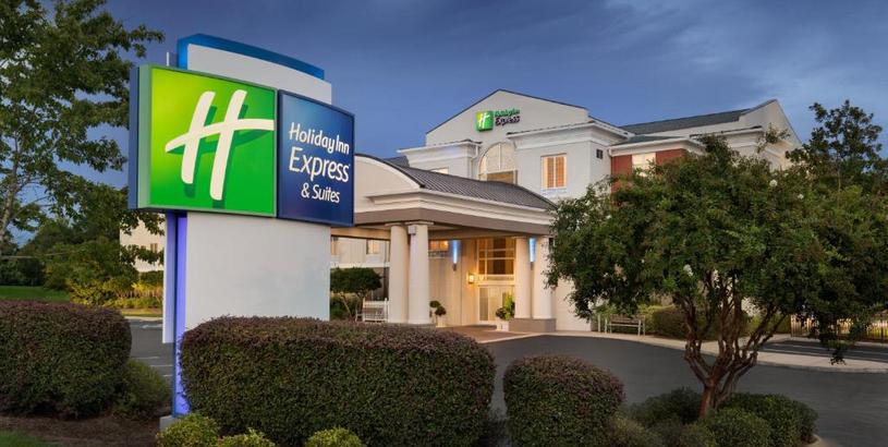 Отель Holiday Inn Express Hotel & Suites Auburn - University Area, an IHG Hotel