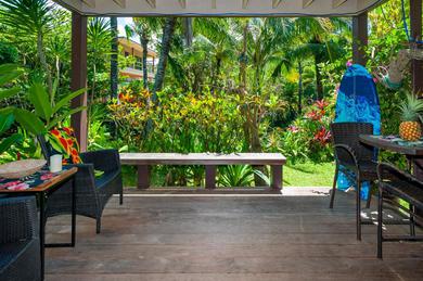 Apartments Secluded beachfront resort, most romantic spot on Kauai, totally updated inside