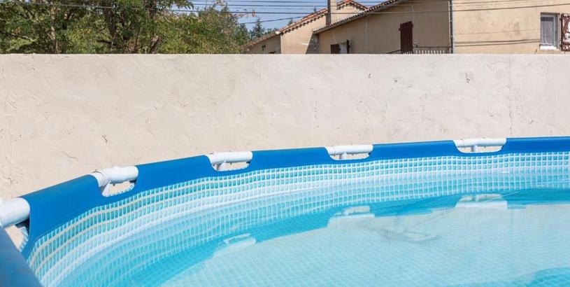Дом отдыха Simplistic Holiday Home in Saint Alban D auriolles with Pool