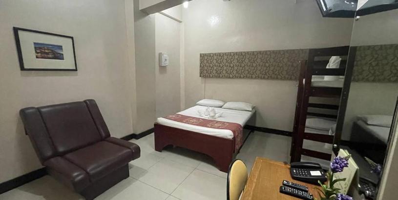 Hotel Stone House Quezon City
