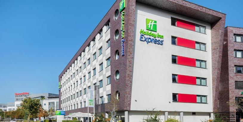 Отель Holiday Inn Express Bremen Airport, an IHG Hotel