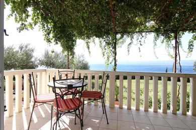 Apartments 4pax Apartment ON THE BEACH with garden, sea view, terrace & parking - Ap A1
