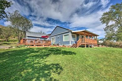 Holiday home Fisher Springs Home, 12 Mi to Anthony Lake!