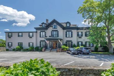 Отель The Carriage House Inn Newport, Ascend Hotel Collection