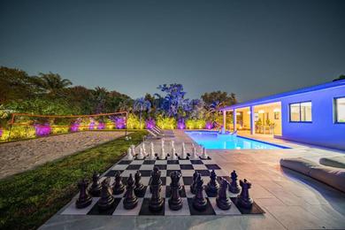 Отель Luxury Casa Bianca Pool Volleyball Firepit Chess