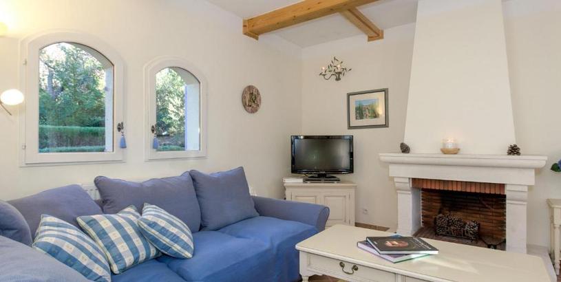 Holiday home Holiday Home Domaine de St- Endréol - LMO176