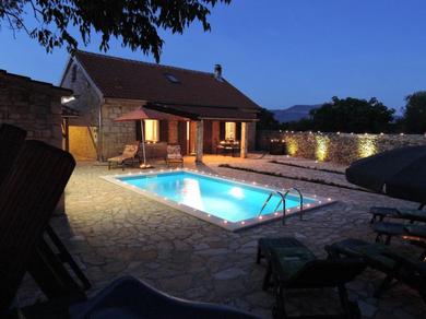 Дом отдыха Family friendly house with a swimming pool Gluici, Krka - 11337