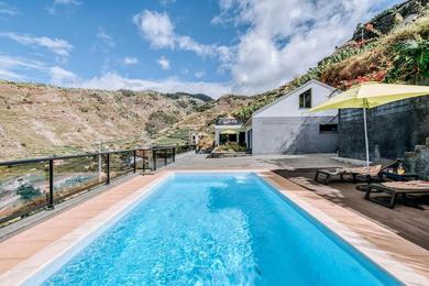 Дом отдыха La Madérene with Pool by Stay Madeira Island