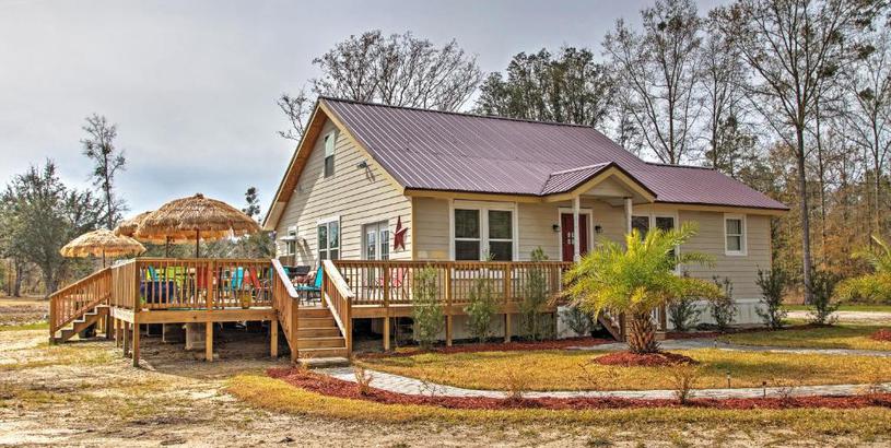 Holiday home Sensational Midway Escape with Large Private Deck!