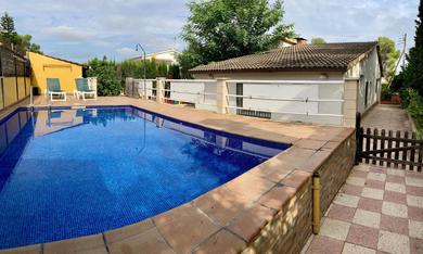 Villa Casa ideal familias piscina vallada, parque infantil y barbacoa entre Calafell y El Vendrell