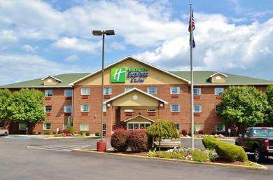 Отель Holiday Inn Express Hotel & Suites Center Township, an IHG Hotel