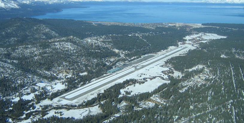 Lake Tahoe Airport (TVL), Саус Лэйк Тахо, Соединенные Штаты