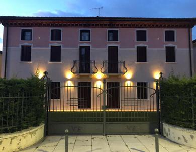 Апарт-отель Villa Giotto Luxury Suite & Apartments