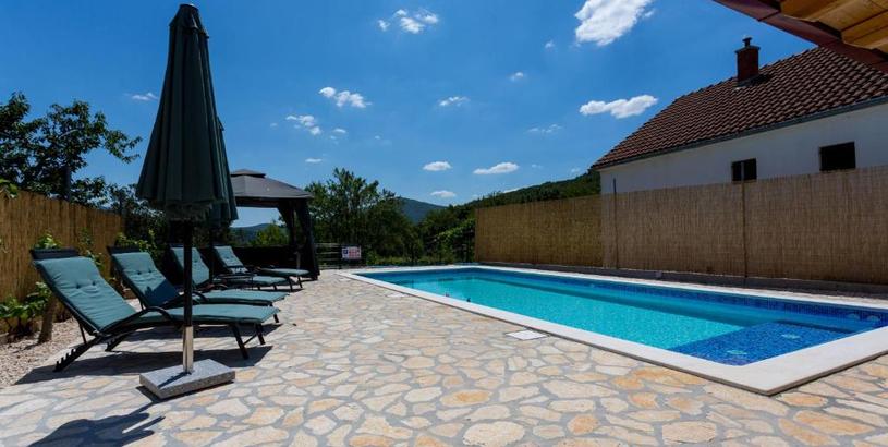 Villa Villa Dida Dinko - peaceful getaway w/ pool & bbq